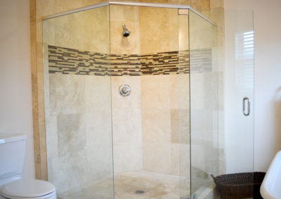 Master, with Claw tub, corner shower